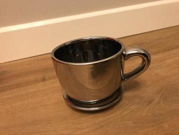 Bloempot theekop zilver beschikbaar voor biedingen