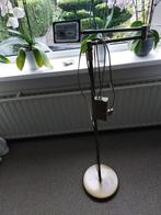 Staande schemerlamp brons kleur, Huis en Inrichting, Lampen | Vloerlampen, Ophalen of Verzenden, Gebruikt, 100 tot 150 cm