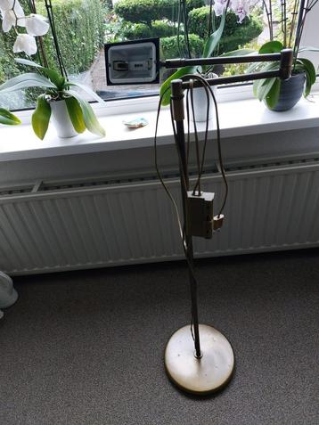 Staande schemerlamp brons kleur beschikbaar voor biedingen