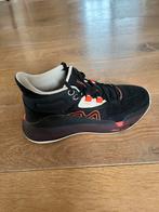 Tarmak basketbalschoenen maat 38, Kleding | Heren, Schoenen, Ophalen of Verzenden, Zo goed als nieuw, Zwart, Sportschoenen