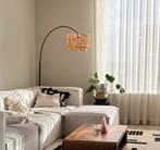 Staande lamp met kap van geweven papier., Huis en Inrichting, Lampen | Vloerlampen, Ophalen, Gebruikt, Metaal, 150 tot 200 cm