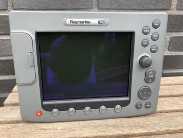 Raymarine E80 Classic plotter i.c.m. Pathfinder 1kW radome beschikbaar voor biedingen