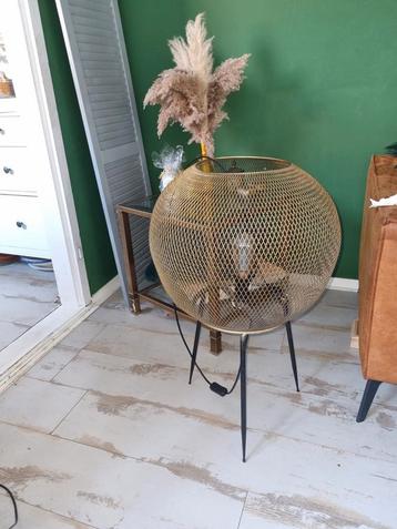 Stijlvolle Staande Lamp beschikbaar voor biedingen