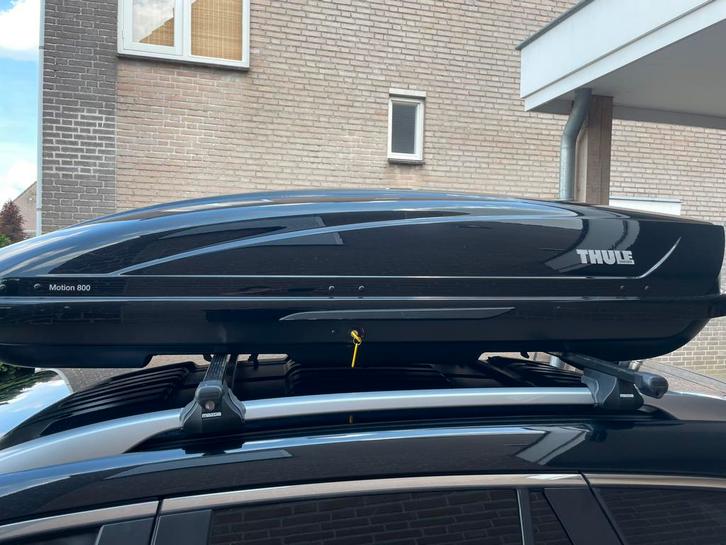 **Te huur** Thüle motion 800 black, Auto diversen, Dakkoffers, Zo goed als nieuw, Ophalen of Verzenden