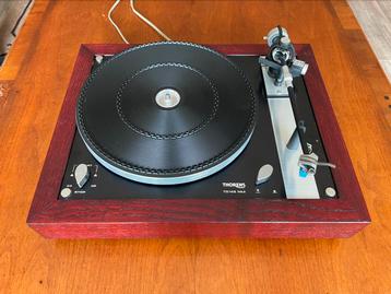 Thorens td 145 mk 2 in zware masiefharthout plint beschikbaar voor biedingen