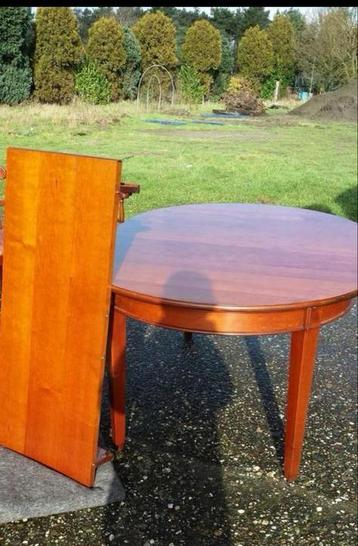 Kersenhouten Eettafel met Tussenblad beschikbaar voor biedingen