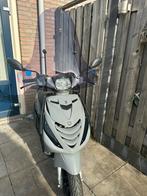 Piaggio Zip 50cc iget Nardo Grey 2022, Fietsen en Brommers, Scooters | Piaggio, Ophalen, Zip, Zo goed als nieuw, Benzine