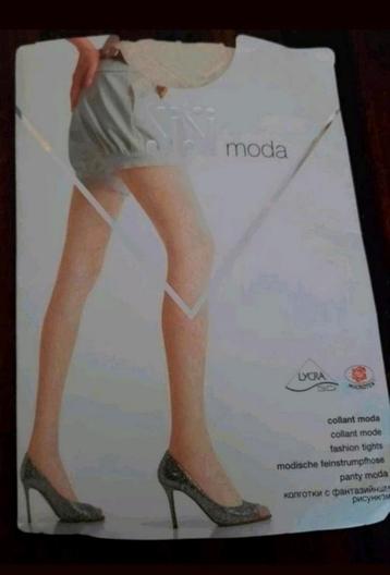 Nieuwe roomwitte geruite panty Sisi moda Large IV beschikbaar voor biedingen
