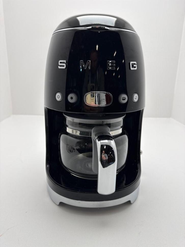 SMEG Koffiezetapparaat DCF02BLEU - Retourdeal, Witgoed en Apparatuur, Koffiezetapparaten, Nieuw, Gemalen koffie, Koffiemachine