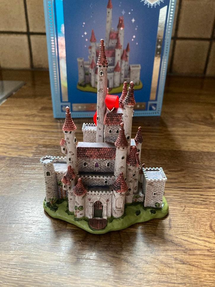 Disney castle Ornament - Sneeuwwitje ( Limited edition ), Verzamelen, Disney, Nieuw, Beeldje of Figuurtje, Sneeuwwitje of Doornroosje