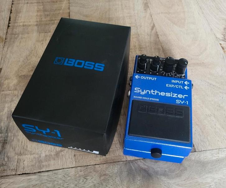 Boss SY-1 Synthesizer pedaal, Muziek en Instrumenten, Effecten, Ophalen
