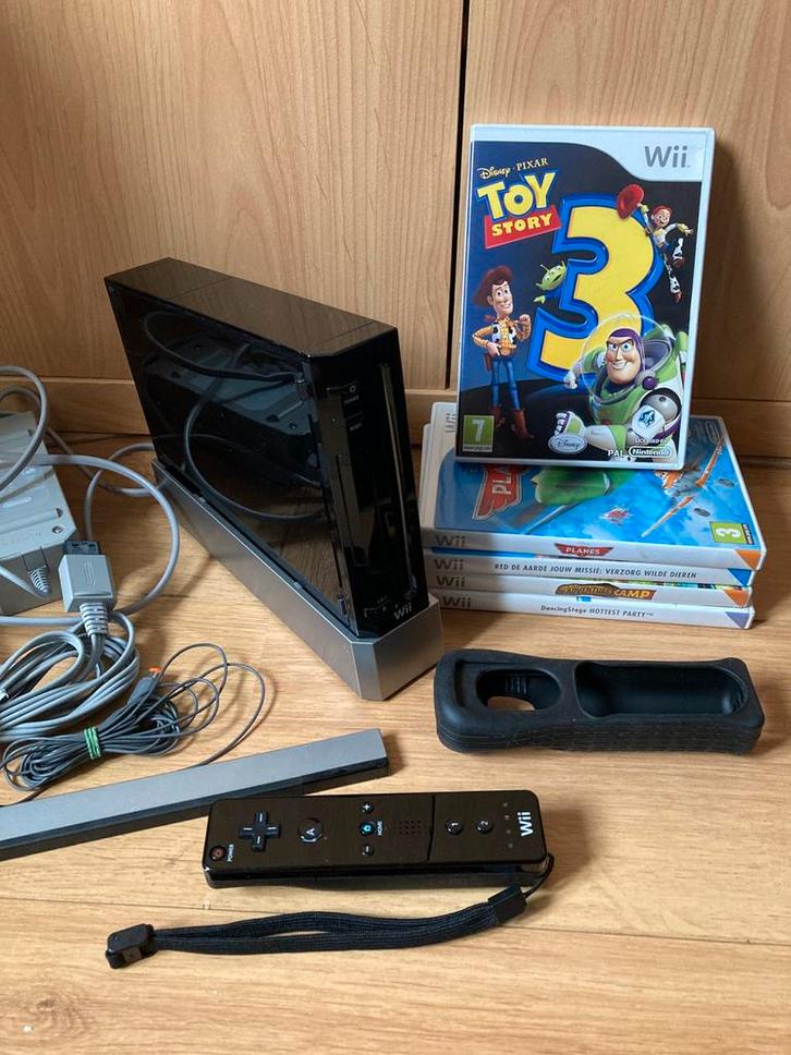 Mooie nintendo wii compleet, Spelcomputers en Games, Spelcomputers | Nintendo Wii, Gebruikt, Met 1 controller, Met games, Ophalen of Verzenden