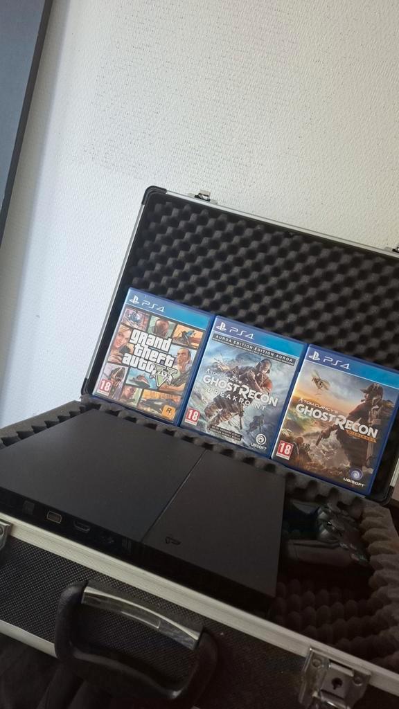 PS4 met 3 Games (Defecte Controller), Spelcomputers en Games, Spelcomputers | Sony PlayStation 4, Gebruikt, Met 1 controller, Met games