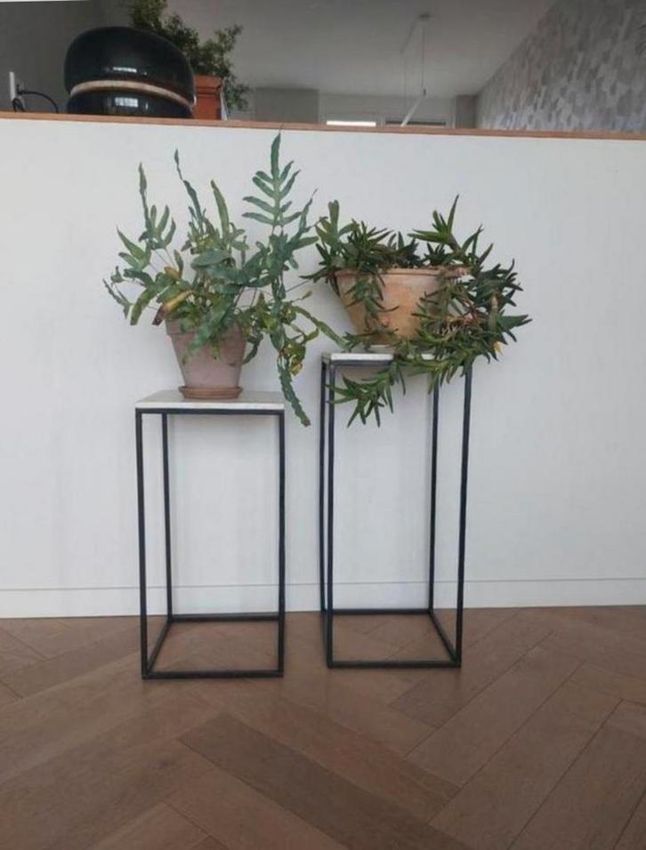 2x Hoge Plantentafel/Zuil Marmer Blad, Huis en Inrichting, Tafels | Bijzettafels, Nieuw, Vierkant, 60 cm of meer, Minder dan 55 cm