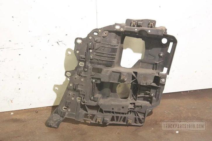 MAN Body & Chassis Parts Koplamp drager Li., Auto-onderdelen, Vrachtwagen-onderdelen, MAN, Carrosserie en Plaatwerk, Gebruikt