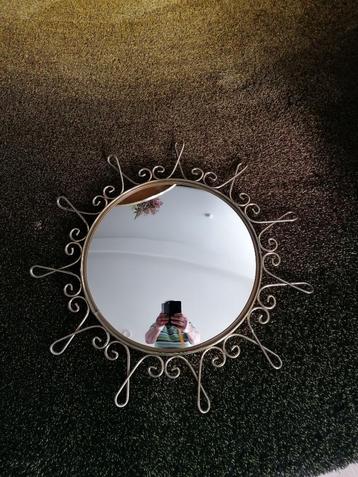hollywood regency vintage de Knudt zonnespiegel met bol glas beschikbaar voor biedingen