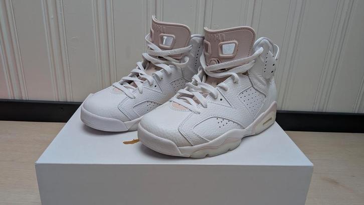Nike Air Jordan 6 - Maat 37.5, Kleding | Dames, Schoenen, Nieuw, Sneakers of Gympen, Wit, Ophalen