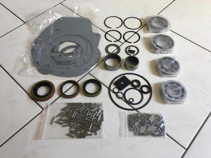 Te koop revisie set tussenbak np203 dodge w200, Auto diversen, Overige Auto diversen, Ophalen of Verzenden