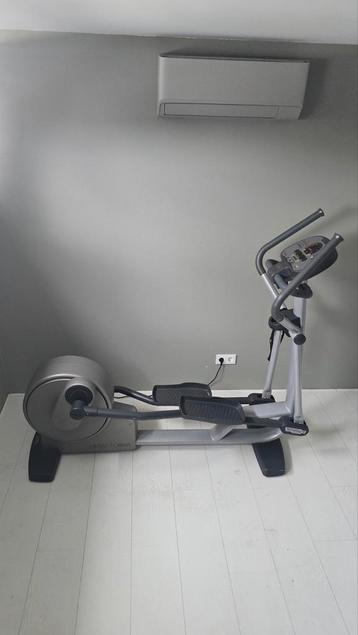 Technogym forma crosstrainer beschikbaar voor biedingen