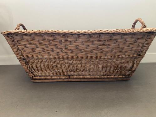 grote rieten/rotan mand, Huis en Inrichting, Woonaccessoires | Overige, Gebruikt, Ophalen