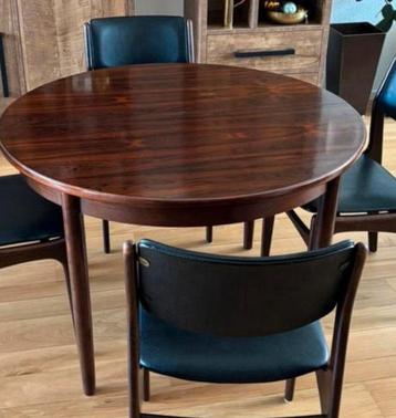 4x Jaren 60 stoelen + 1 Deens design eettafel beschikbaar voor biedingen
