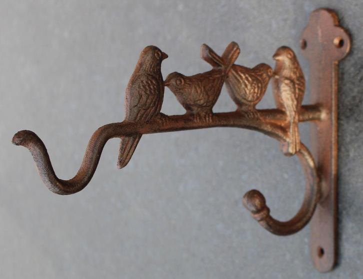 Gietijzeren wandhaak voor hanging basket bruin BPH69, Tuin en Terras, Tuinwanddecoratie, Nieuw, Ophalen of Verzenden