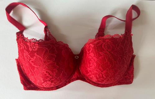 Aubade bh maat 80D rood voorgevormde cups met kant, Kleding | Dames, Ondergoed en Lingerie, BH, Rood, Ophalen of Verzenden