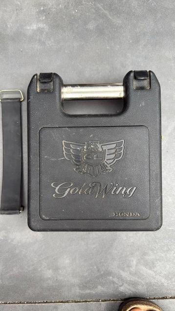 Honda Goldwing toolbox (incompleet) beschikbaar voor biedingen