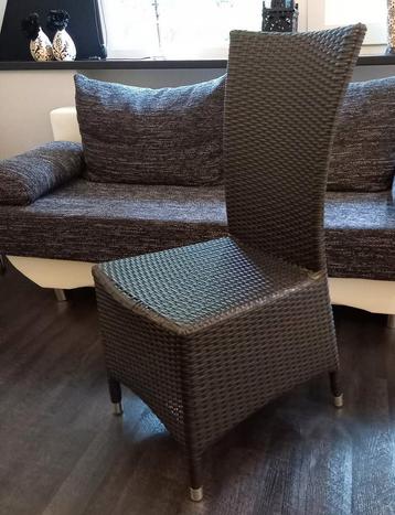 Nieuwe zwarte stoel. Prijs17.50  beschikbaar voor biedingen