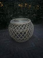 Rotan Bijzettafel/Kruk, Ophalen of Verzenden, Zo goed als nieuw