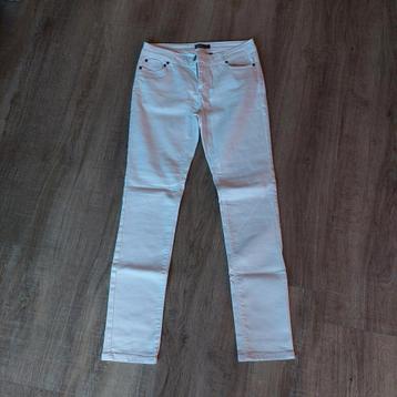 Witte dames broek Only W L L 32 beschikbaar voor biedingen