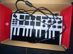 Akai MPK mini - Special Edition Wit - Zo goed als nieuw!, Muziek en Instrumenten, Midi-apparatuur, Ophalen of Verzenden, Zo goed als nieuw
