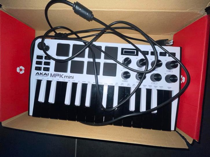 Akai MPK mini - Special Edition Wit - Zo goed als nieuw!, Muziek en Instrumenten, Midi-apparatuur, Zo goed als nieuw, Ophalen of Verzenden