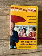 Vhs the man with rain in his shoes, Cd's en Dvd's, Komedie, Alle leeftijden, Ophalen of Verzenden, Zo goed als nieuw