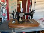 Antieke handnaaimachine zonder koffer. Merk Burgers, Ophalen
