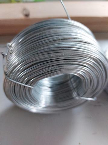 vlechtdraad verzinkt 2x 1.25 kg 1,2 mm  2 rollen a 160 meter beschikbaar voor biedingen
