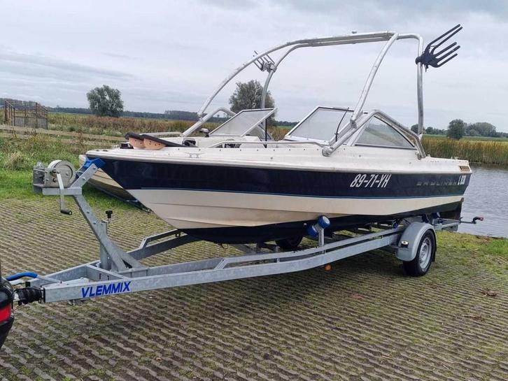 Bayliner - 1950 Capri - Speedboot - met Vlemmix boot trailer, Watersport en Boten, Speedboten, Gebruikt, Overige brandstoffen