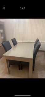 Eettafel met stoelen, Ophalen