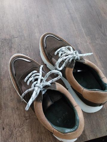 Nukus Sneakers Maat 38 beschikbaar voor biedingen