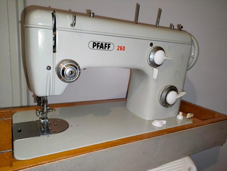 Pfaff 260 ook zware dikke stoffen, leder, canvas, wol, tent,, Hobby en Vrije tijd, Naaimachines en Toebehoren, Gebruikt, Naaimachine