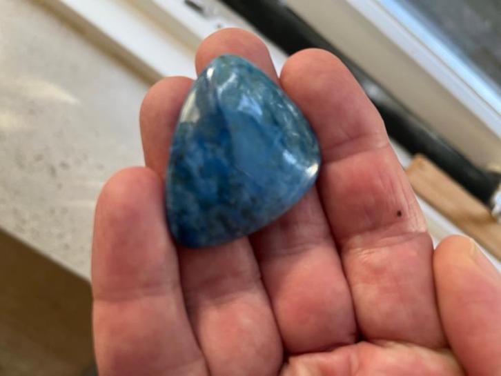 Cabochon van zeldzaam Dianiet, Verzamelen, Mineralen en Fossielen, Mineraal, Ophalen of Verzenden