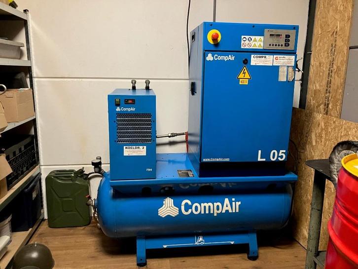 Compressor Compair 5.5kW met Koeldroger, Doe-het-zelf en Verbouw, Compressors, Gebruikt, 6 tot 10 bar, 100 liter of meer, 400 tot 800 liter/min