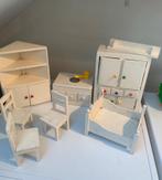 Vintage oude houten poppenhuis meubels, Verzamelen, Poppenhuizen en Toebehoren, Ophalen of Verzenden, Gebruikt, Poppenhuis