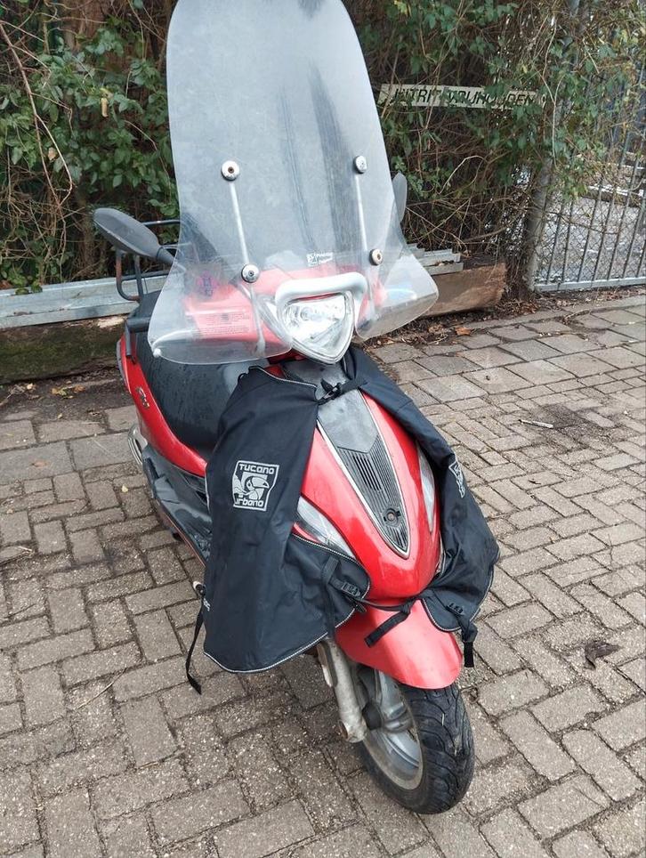 Aprilia gpr derbi  / Aprilia new fly /  mojito, Fietsen en Brommers, Scooters | Aprilia, Zo goed als nieuw, Overige modellen, Maximaal 45 km/u