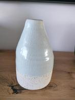 White textured glazed vase, Huis en Inrichting, Ophalen, Nieuw, Wit, Minder dan 50 cm