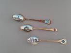 Koperen sierlepeltjes met geëmailleerde afbeelding, Ophalen of Verzenden, Gebruikt