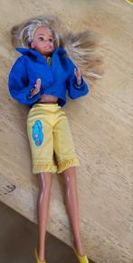 Barbie Mattel 1966 met kampeerkleding, Ophalen of Verzenden, Zo goed als nieuw, Barbie
