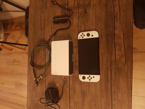 Nintendo Switch Oled, Spelcomputers en Games, Spelcomputers | Nintendo Switch, Zo goed als nieuw, Switch OLED, Met 2 controllers