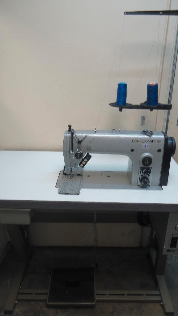 Industrie Naaimachine Durkopp /Adler  Volautomaat (273), Hobby en Vrije tijd, Naaimachines en Toebehoren, Zo goed als nieuw, Naaimachine