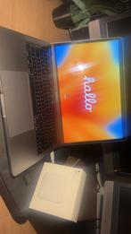 Macbook Pro 2018 + New Charger (box unopened) + Case, Computers en Software, Apple Macbooks, MacBook Pro, 2 tot 3 Ghz, Qwerty